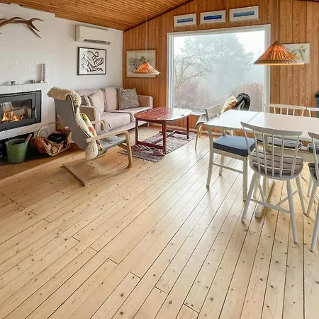 Сasa de vacaciones Preciosa Casa En Con Vistas Al Mar Kalundborg